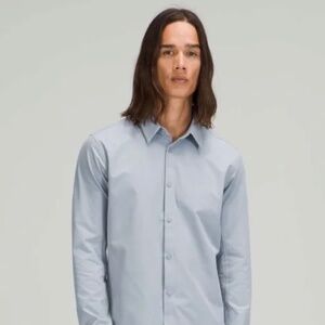 lululemon athletica - New Venture Long Sleeve Chambray Dress Shirt (Medium)